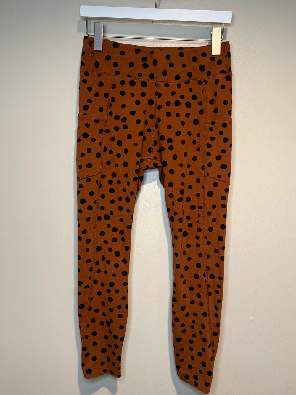 Pact On the Go-To Pocket Legging Gingerbread Cheetah